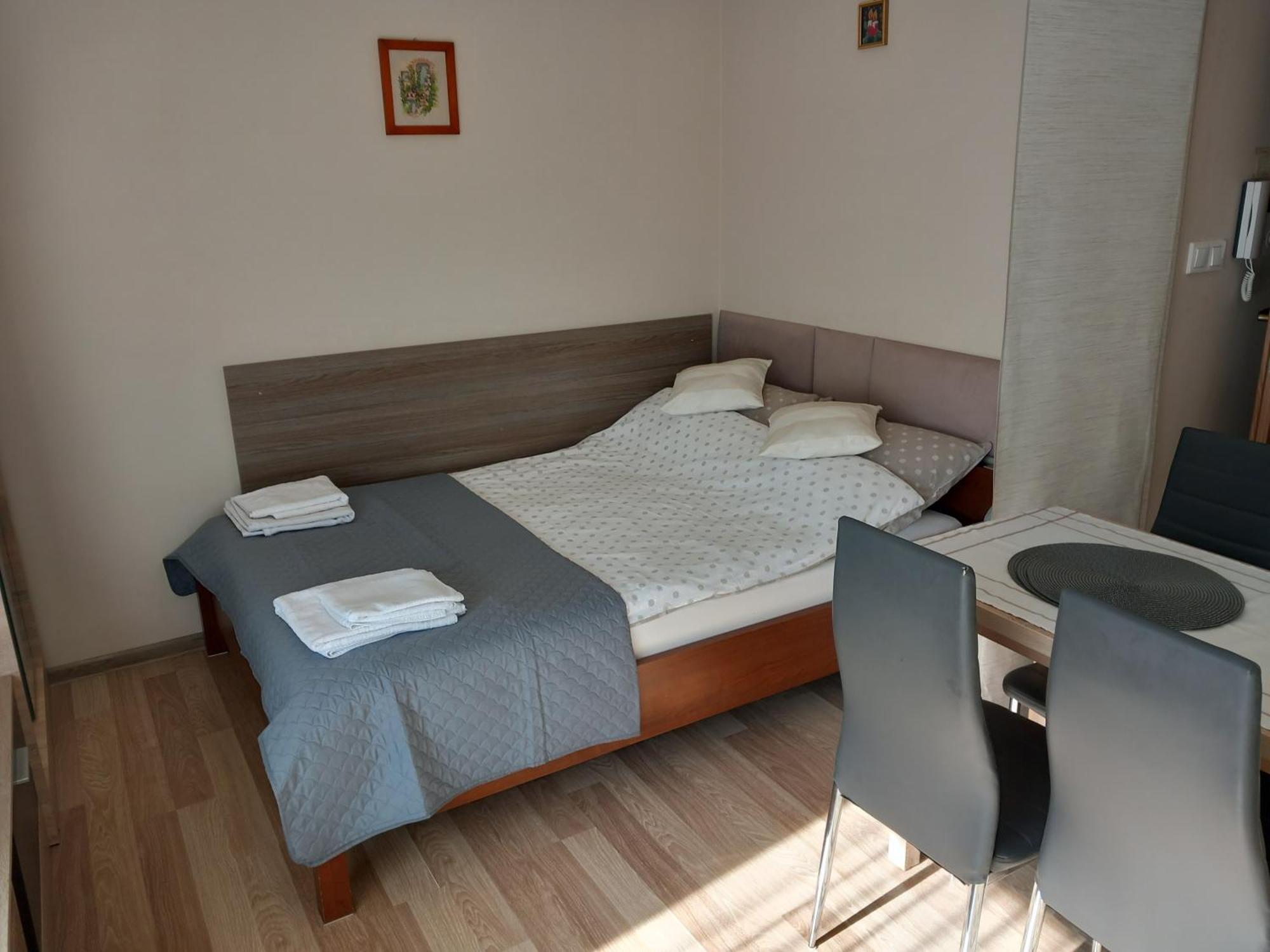 Apartament Jelenia Gora - Cieplice Екстер'єр фото