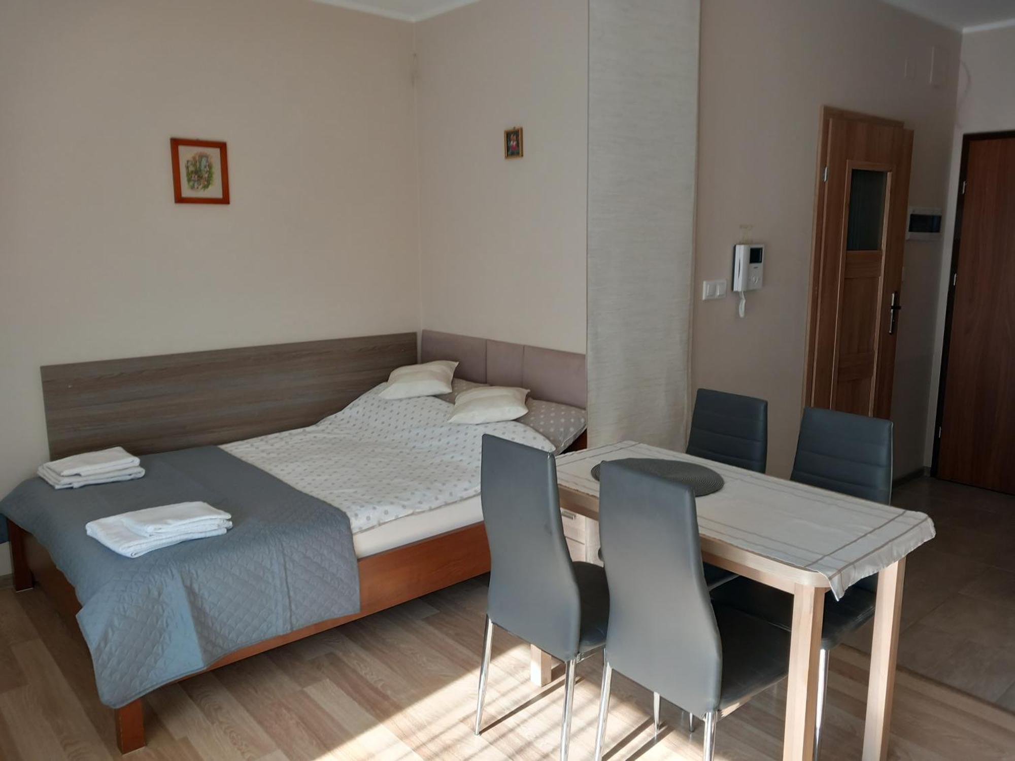 Apartament Jelenia Gora - Cieplice Екстер'єр фото