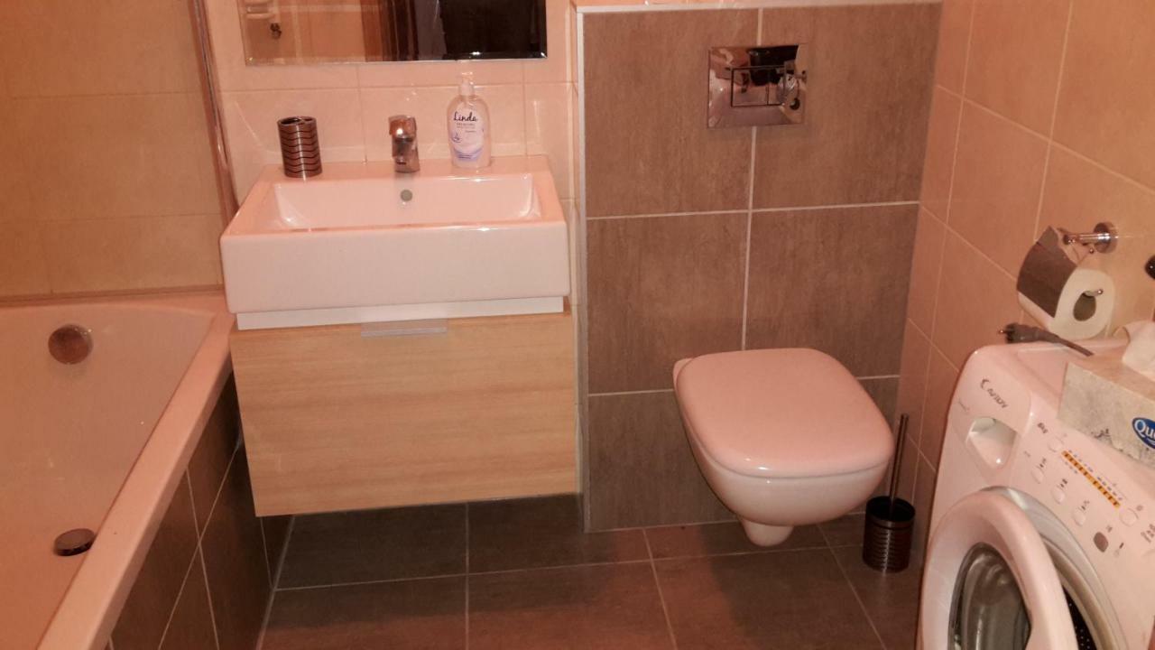 Apartament Jelenia Gora - Cieplice Екстер'єр фото